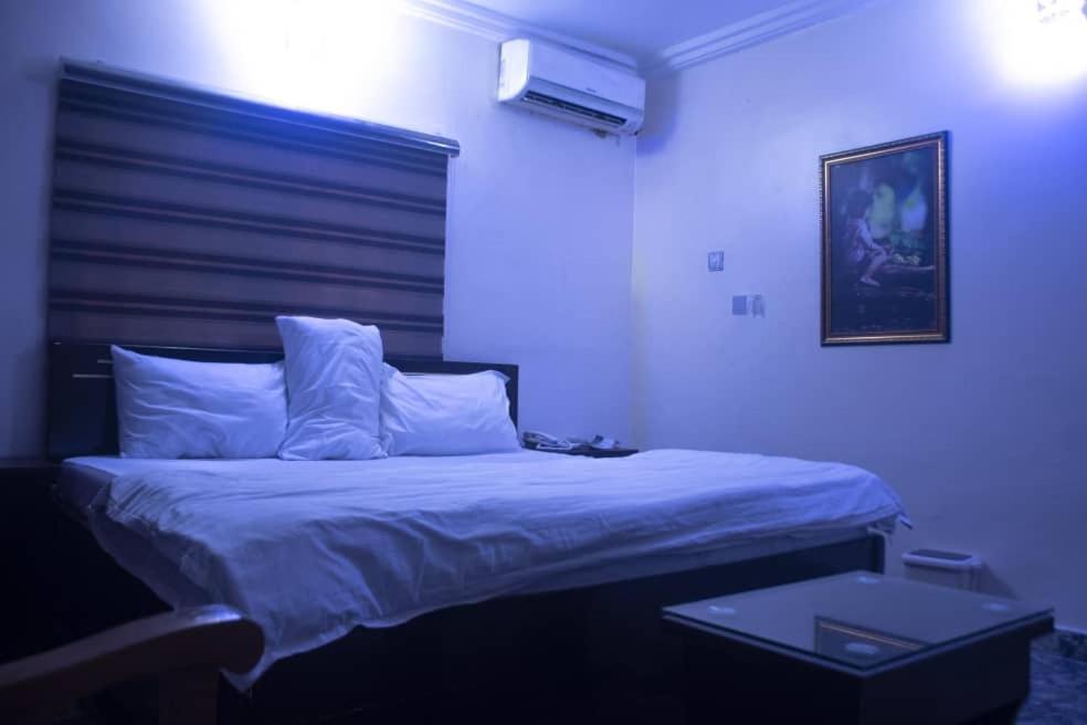 Kay Luxury Suites อูโย ภายนอก รูปภาพ