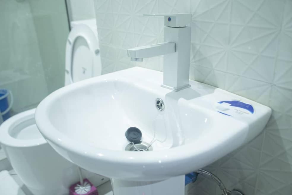 Kay Luxury Suites อูโย ภายนอก รูปภาพ