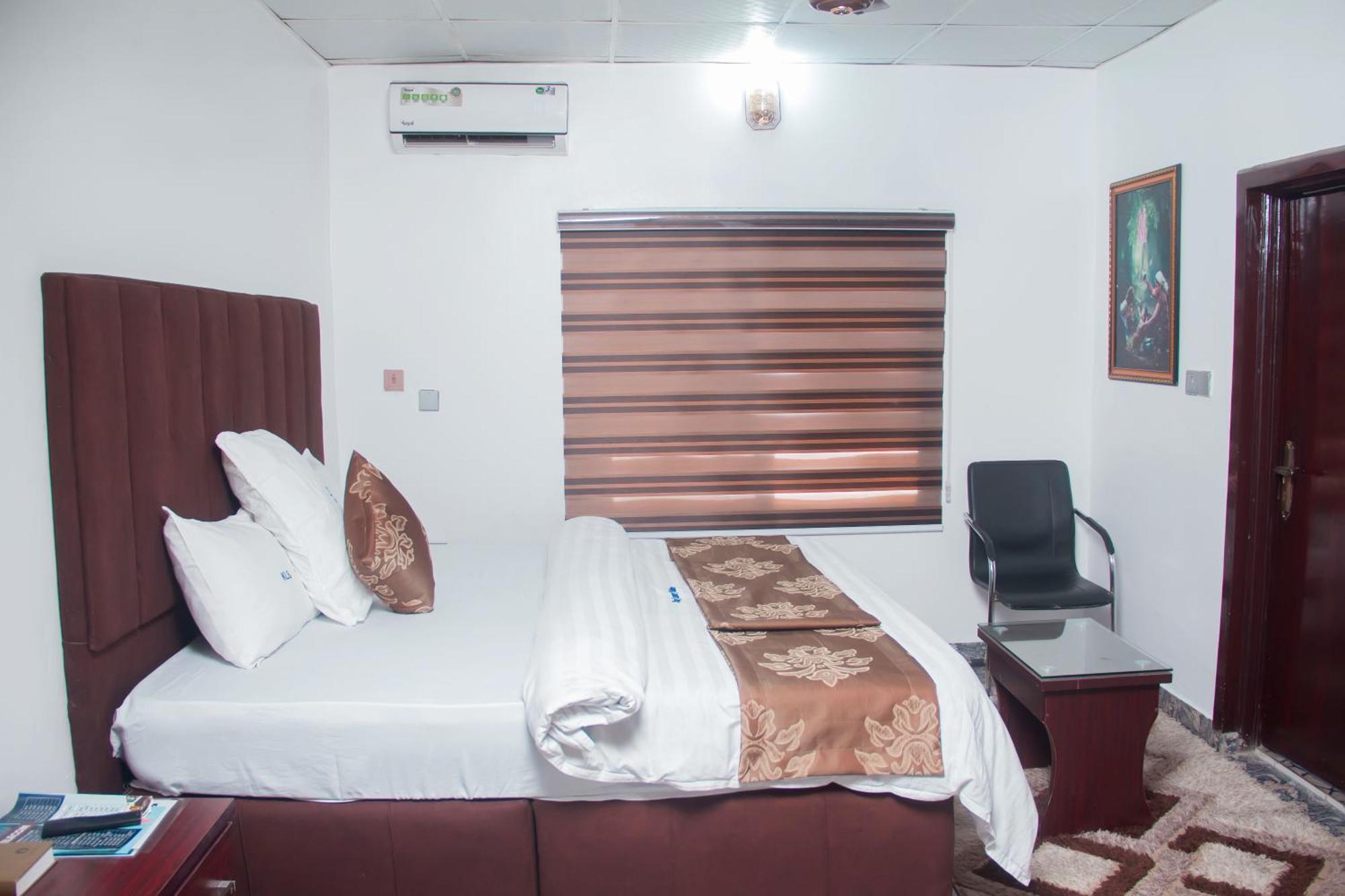 Kay Luxury Suites อูโย ภายนอก รูปภาพ